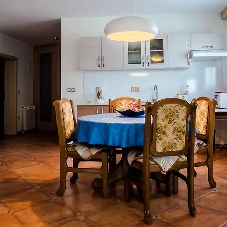 Miriam Apartment